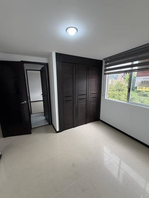 Apartamento de 3 alcobas en arriendo en Las Lomitas, Sabaneta, 120 m² · foto 11 de 20