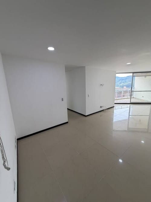 Apartamento de 3 alcobas en arriendo en Las Lomitas, Sabaneta, 120 m² · foto 7 de 22