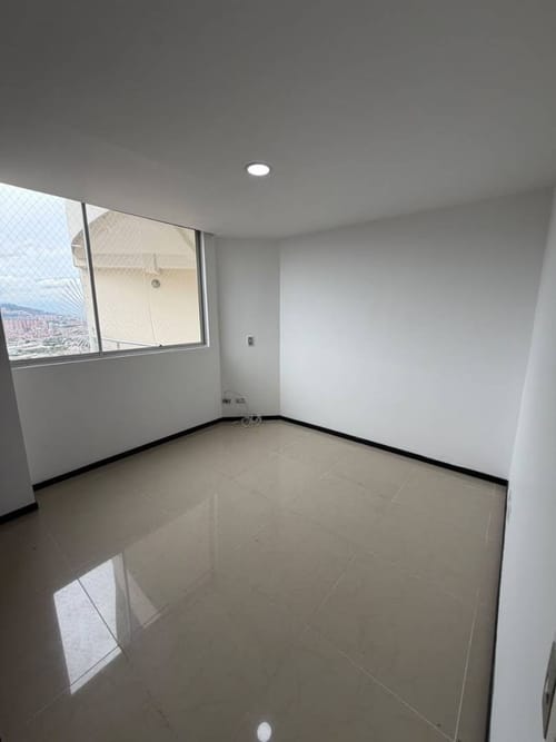 Apartamento de 3 alcobas en arriendo en Las Lomitas, Sabaneta, 120 m² · foto 8 de 22