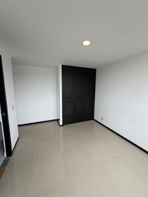 Apartamento de 3 alcobas en arriendo en Las Lomitas, Sabaneta, 120 m² · foto 11 de 22