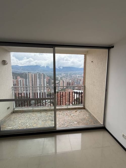 Apartamento de 3 alcobas en arriendo en Las Lomitas, Sabaneta, 120 m² · foto 14 de 22