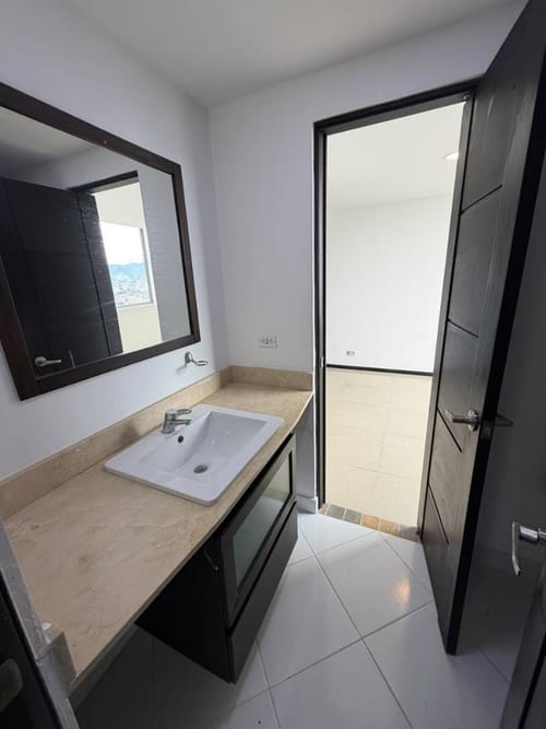 Apartamento de 3 alcobas en arriendo en Las Lomitas, Sabaneta, 120 m² · foto 15 de 22