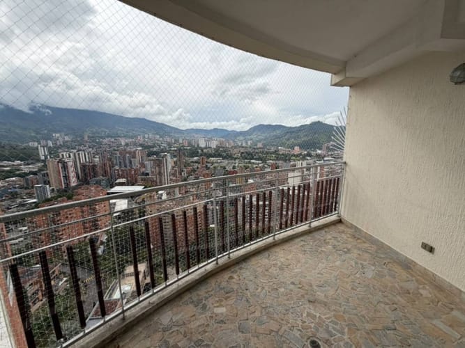 Apartamento de 3 alcobas en arriendo en Las Lomitas, Sabaneta, 120 m² · foto 18 de 22