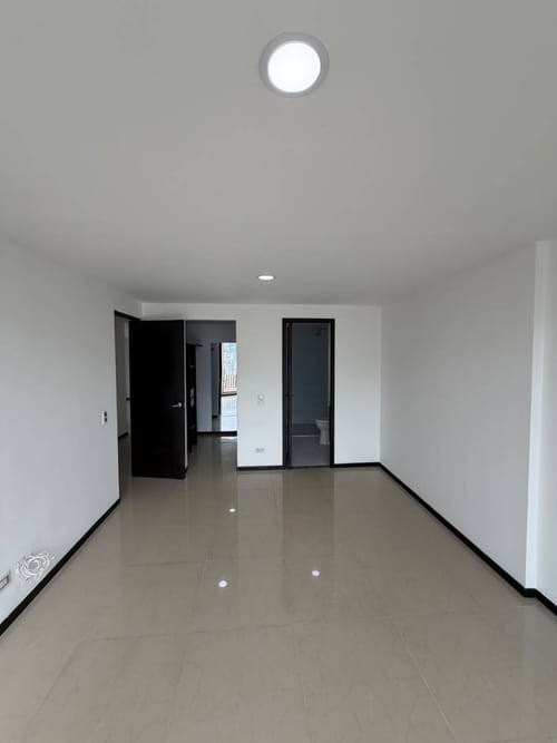 Apartamento de 3 alcobas en arriendo en Las Lomitas, Sabaneta, 120 m² · foto 20 de 22
