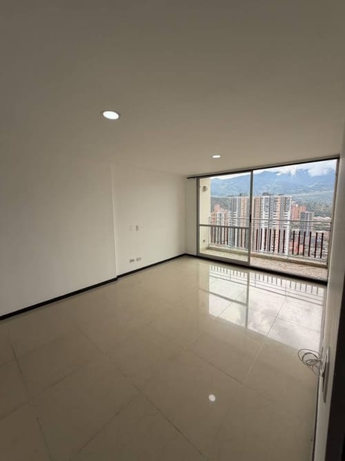 Apartamento de 3 alcobas en arriendo en Las Lomitas, Sabaneta, 120 m² · foto 22 de 22
