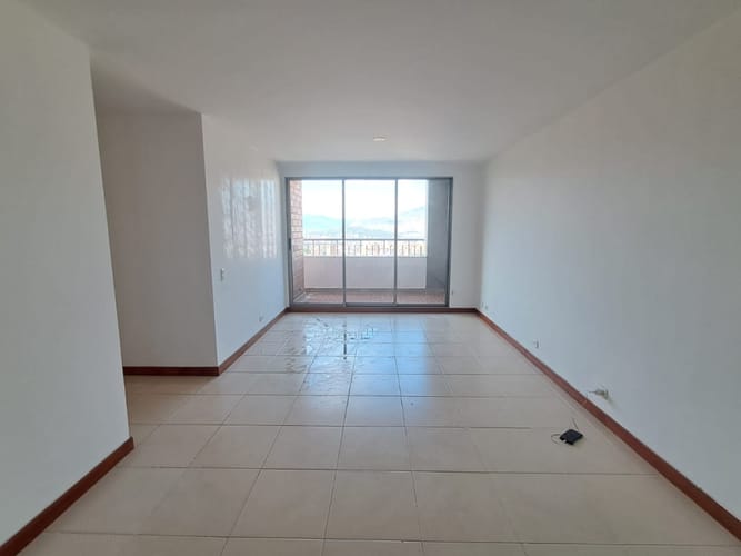 Apartamento de 3 alcobas en arriendo en La Castellana, Medellín, 104 m² · foto 9 de 21