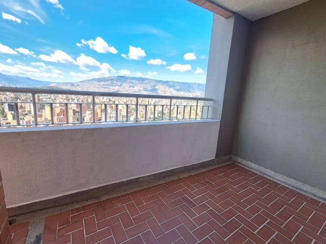 Apartamento de 3 alcobas en arriendo en La Castellana, Medellín, 104 m² · foto 10 de 21