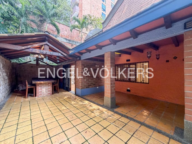 Casa de 3 alcobas en venta en La Frontera, Envigado, 220 m² · foto 5 de 17