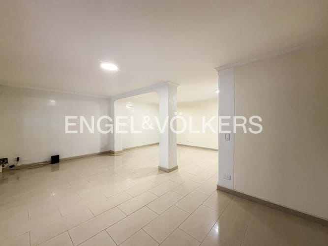 Casa de 3 alcobas en venta en La Frontera, Envigado, 220 m² · foto 2 de 17