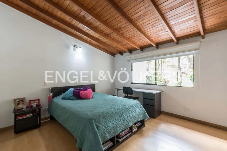 Casa de 4 alcobas en venta en El Tesoro, Medellín, 158 m² · foto 12 de 17