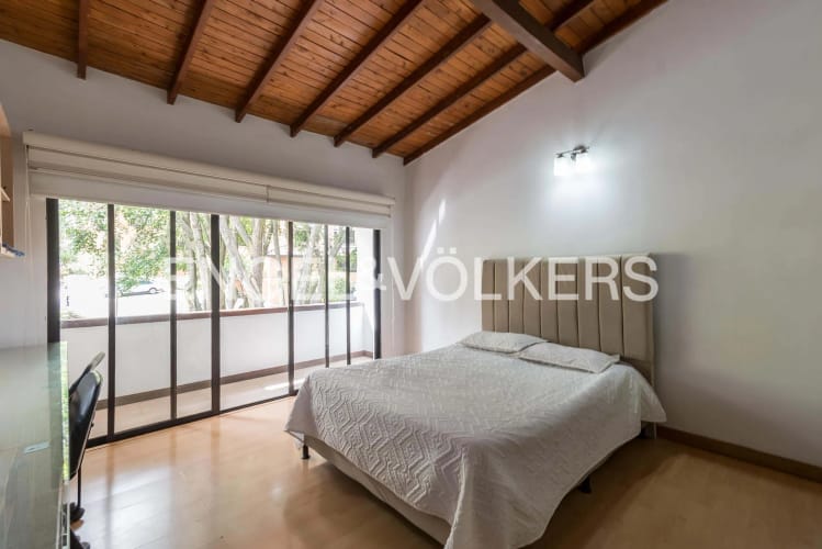Casa de 4 alcobas en venta en El Tesoro, Medellín, 158 m² · foto 11 de 17