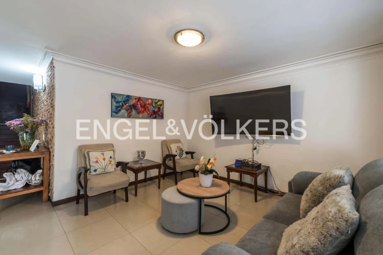 Casa de 4 alcobas en venta en El Tesoro, Medellín, 158 m² · foto 4 de 17