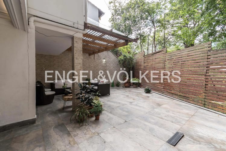 Casa de 4 alcobas en venta en El Tesoro, Medellín, 158 m² · foto 2 de 17