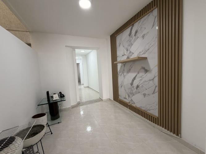 Apartamento de 2 alcobas en venta en Champagnat, Cali, 68 m² · foto 2 de 9