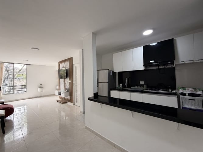 Apartamento de 2 alcobas en venta en Champagnat, Cali, 68 m² · foto 8 de 9