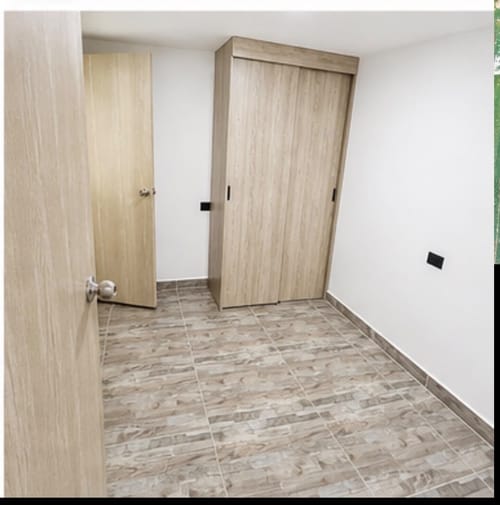 Casa de 3 alcobas en venta en Belén Las Violetas, Medellín, 80 m² · foto 5 de 8