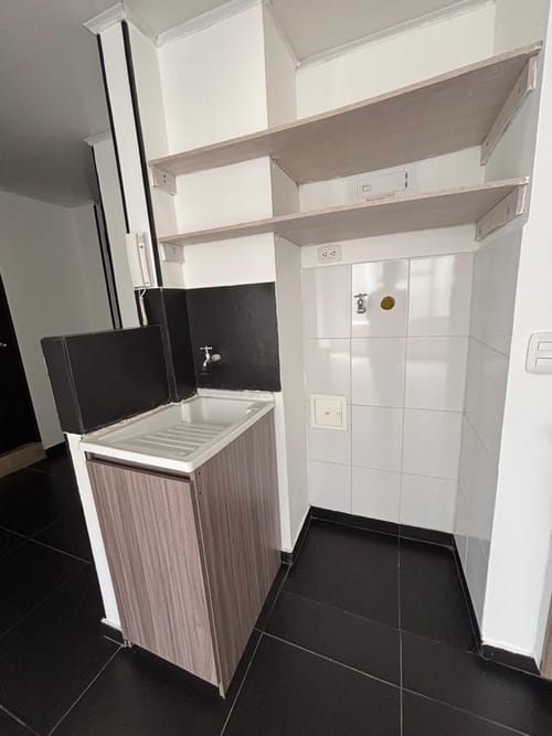Apartaestudio en arriendo en Engativá, Bogotá, 42 m² · foto 5 de 11