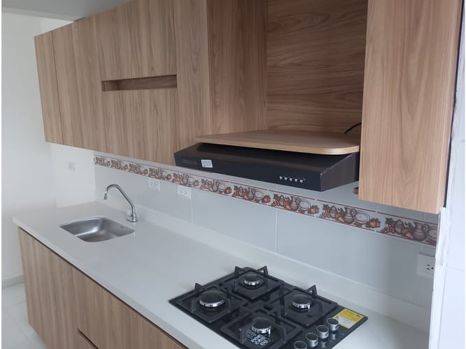Apartamento de 2 alcobas en arriendo en Rodeo Alto, Medellín, 60 m² · foto 2 de 18
