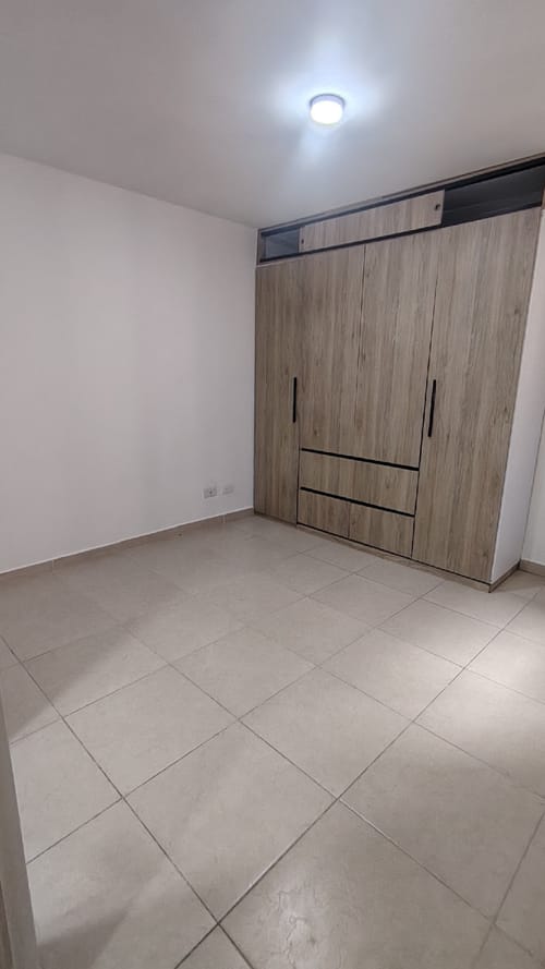 Apartamento de 3 alcobas en arriendo en Guasimalito, Bello, 55 m² · foto 12 de 15