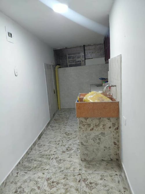 Apartaestudio en arriendo en La Milagrosa, Medellín, 60 m² · foto 6 de 10