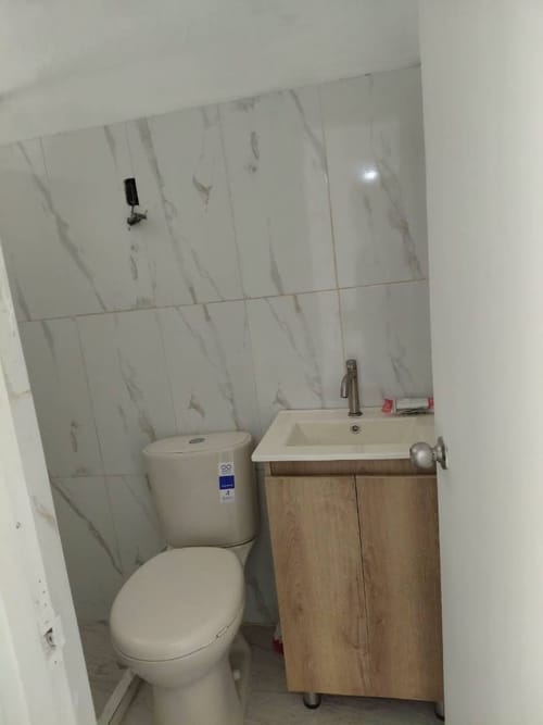 Apartaestudio en arriendo en La Milagrosa, Medellín, 60 m² · foto 9 de 10
