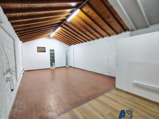 Bodega en arriendo en Manila, Medellín, 140 m² · foto 10 de 14