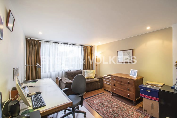 Apartamento de 3 alcobas en venta en Los Rosales, Bogotá, 146 m² · foto 10 de 13