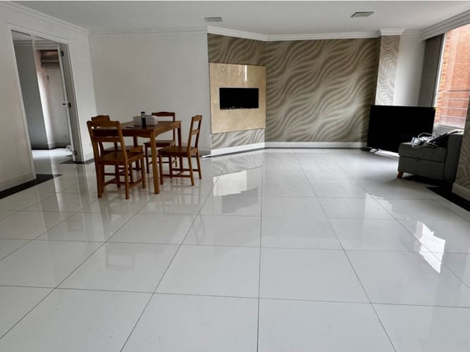 Apartamento de 4 alcobas en venta en Chico Norte, Bogotá, 266 m² · foto 2 de 10