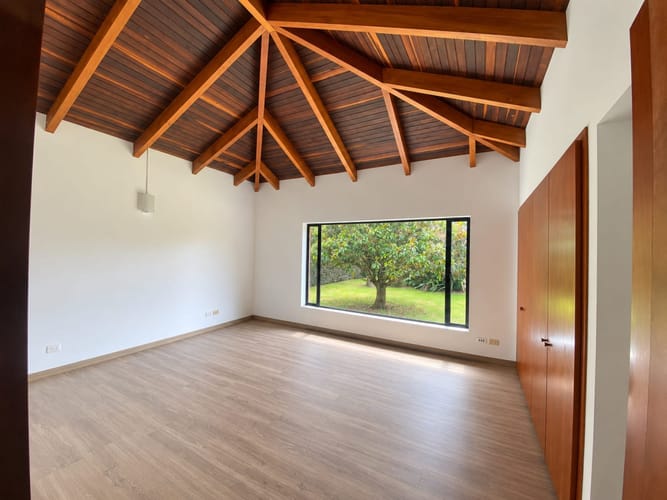Casa de 4 alcobas en venta en Guaymaral, Bogotá, 418 m² · foto 6 de 23
