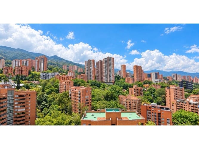 Apartamento de 4 alcobas en venta en La Florida, Medellín, 405 m² · foto 2 de 22