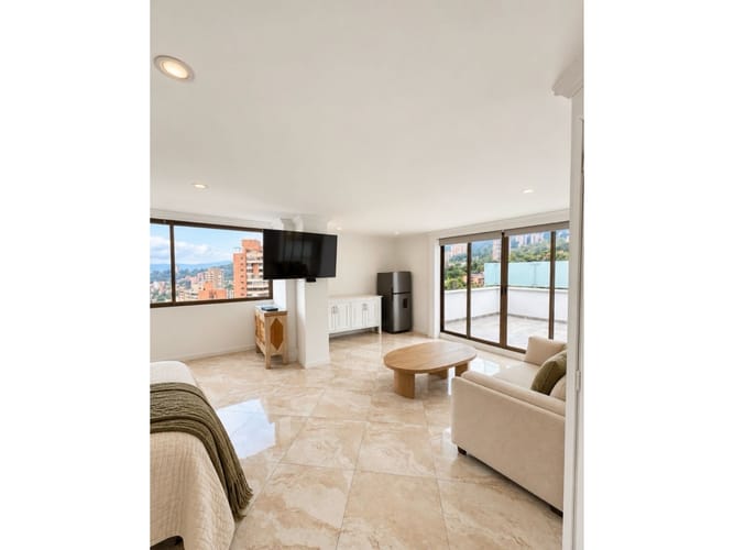 Apartamento de 4 alcobas en venta en La Florida, Medellín, 405 m² · foto 7 de 22