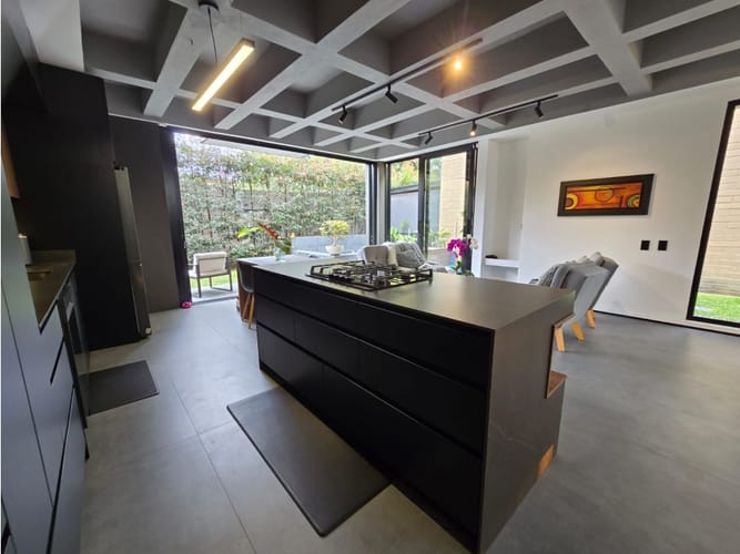 Casa de 3 alcobas en venta en Barro Blanco, Rionegro, 170 m² · foto 2 de 23