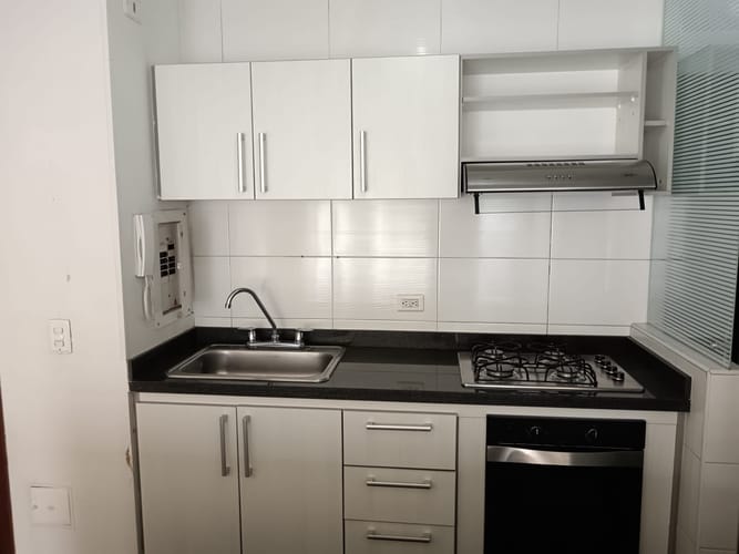 Apartamento de 3 alcobas en arriendo en Pontevedra, Bogotá, 85 m² · foto 4 de 23