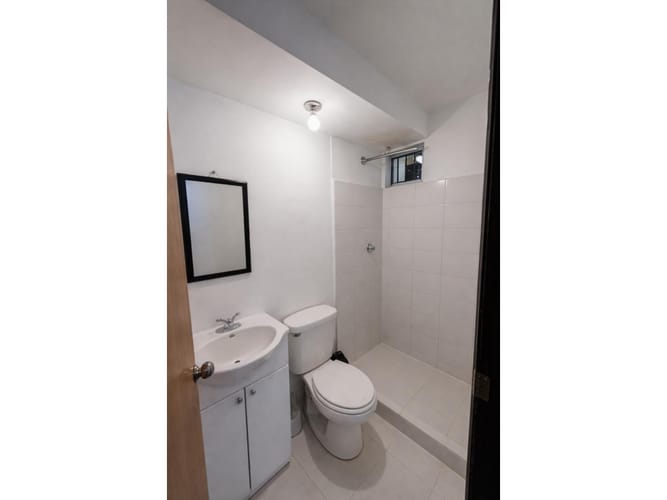 Apartamento de 3 alcobas en venta en San Martin, Ibagué, 52 m² · foto 6 de 9