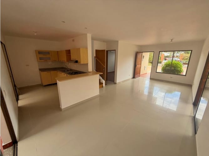 Casa de 3 alcobas en venta en La Ceja, 121 m² · foto 3 de 18
