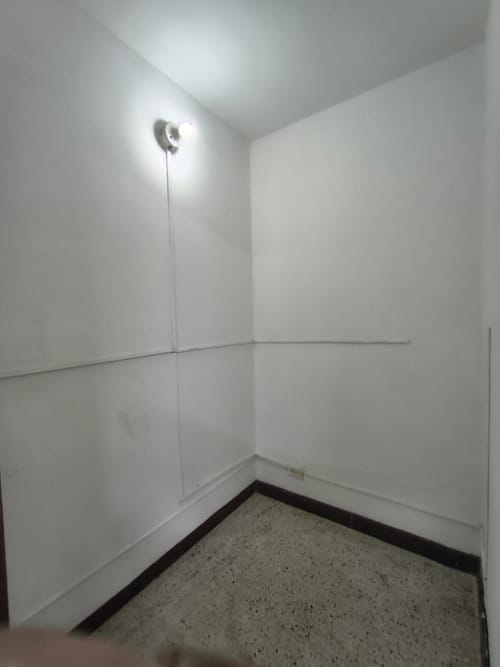 Oficina en arriendo en La Candelaria, Medellín, 39 m² · foto 3 de 13