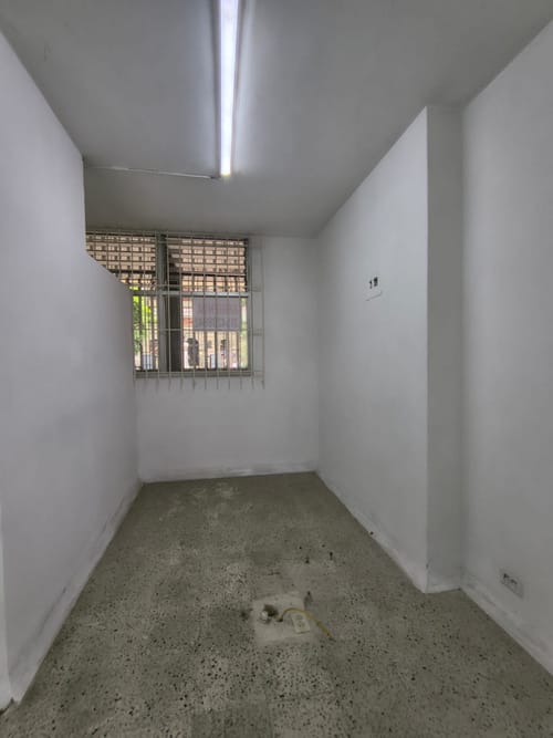 Oficina en arriendo en La Candelaria, Medellín, 39 m² · foto 5 de 13
