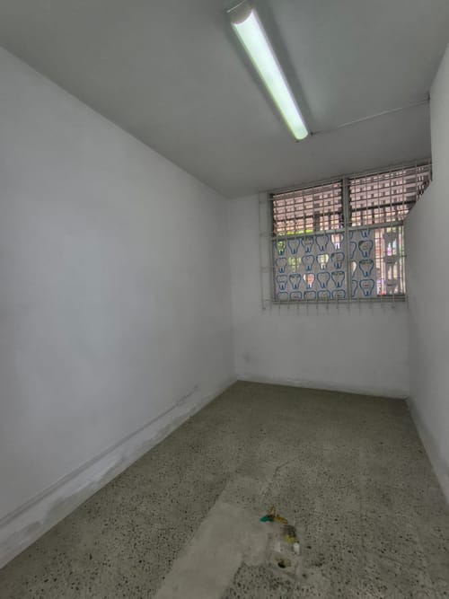 Oficina en arriendo en La Candelaria, Medellín, 39 m² · foto 6 de 13