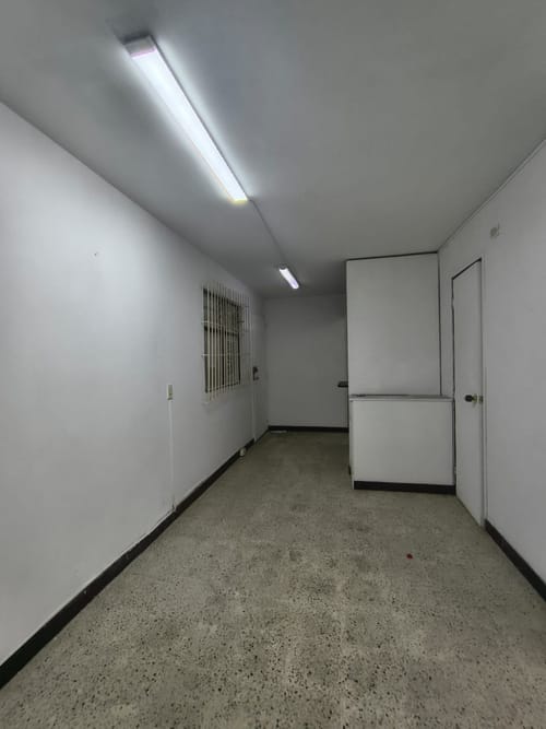 Oficina en arriendo en La Candelaria, Medellín, 39 m² · foto 10 de 13