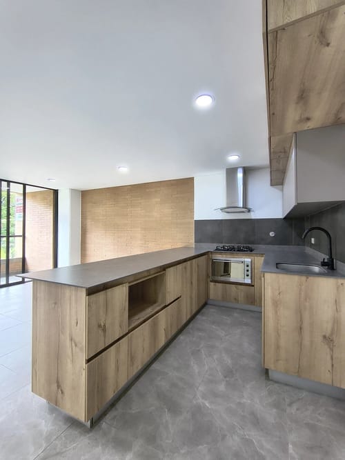 Apartamento de 2 alcobas en arriendo en Conquistadores, Medellín, 90 m² · foto 4 de 10