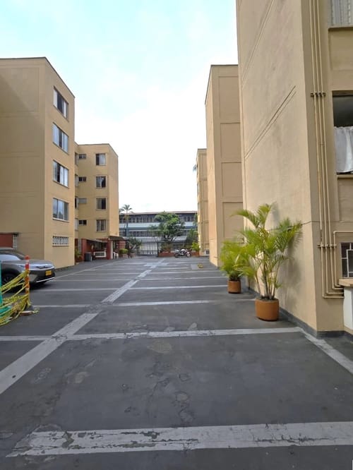 Apartamento de 3 alcobas en venta en La Castellana, Medellín, 95 m² · foto 3 de 10