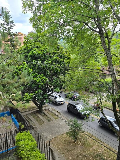Apartamento de 3 alcobas en venta en La Castellana, Medellín, 95 m² · foto 4 de 10