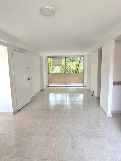 Apartamento de 3 alcobas en venta en La Castellana, Medellín, 95 m² · foto 8 de 10