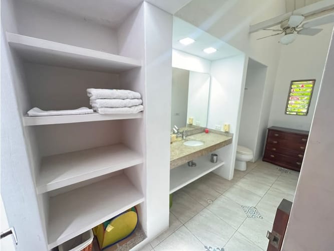 Casa de 4 alcobas en venta en Ricaurte, 200 m² · foto 11 de 23