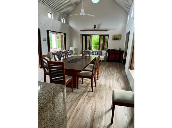 Casa de 4 alcobas en venta en Ricaurte, 200 m² · foto 19 de 23
