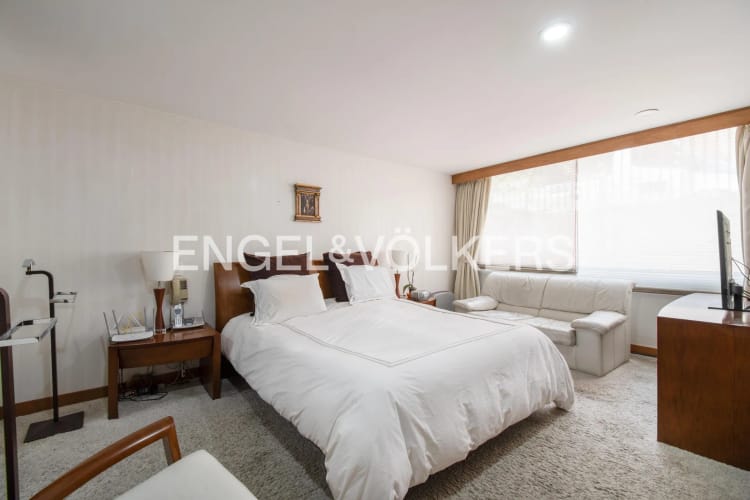 Apartamento de 3 alcobas en venta en Los Rosales, Bogotá, 176 m² · foto 7 de 13