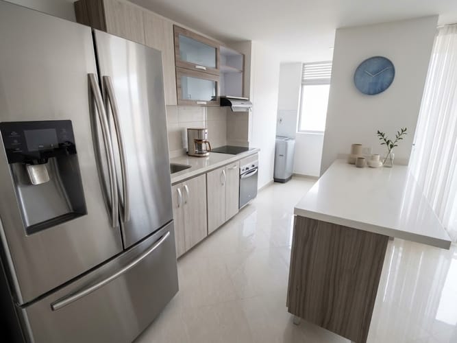 Apartamento de 3 alcobas en arriendo en Laureles, Medellín, 110 m² · foto 3 de 12