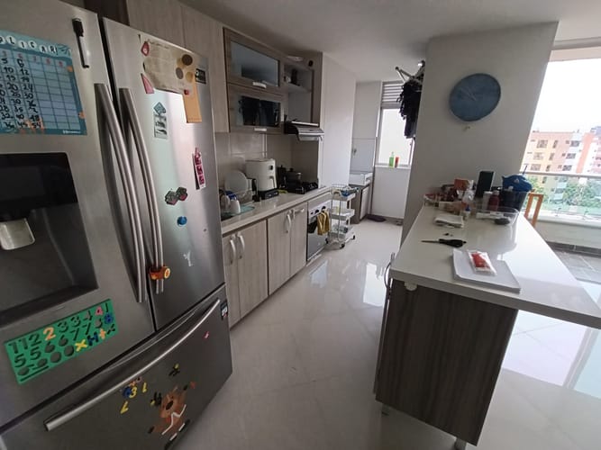 Apartamento de 3 alcobas en arriendo en Laureles, Medellín, 110 m² · foto 5 de 12