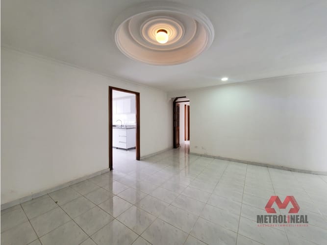 Apartamento de 3 alcobas en arriendo en Bocagrande, Cartagena, 139 m² · foto 2 de 20
