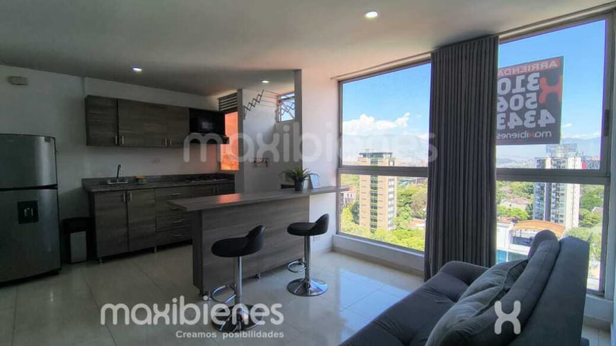 Apartaestudio en arriendo en La Aguacatala, Medellín, 40 m² · foto 2 de 9